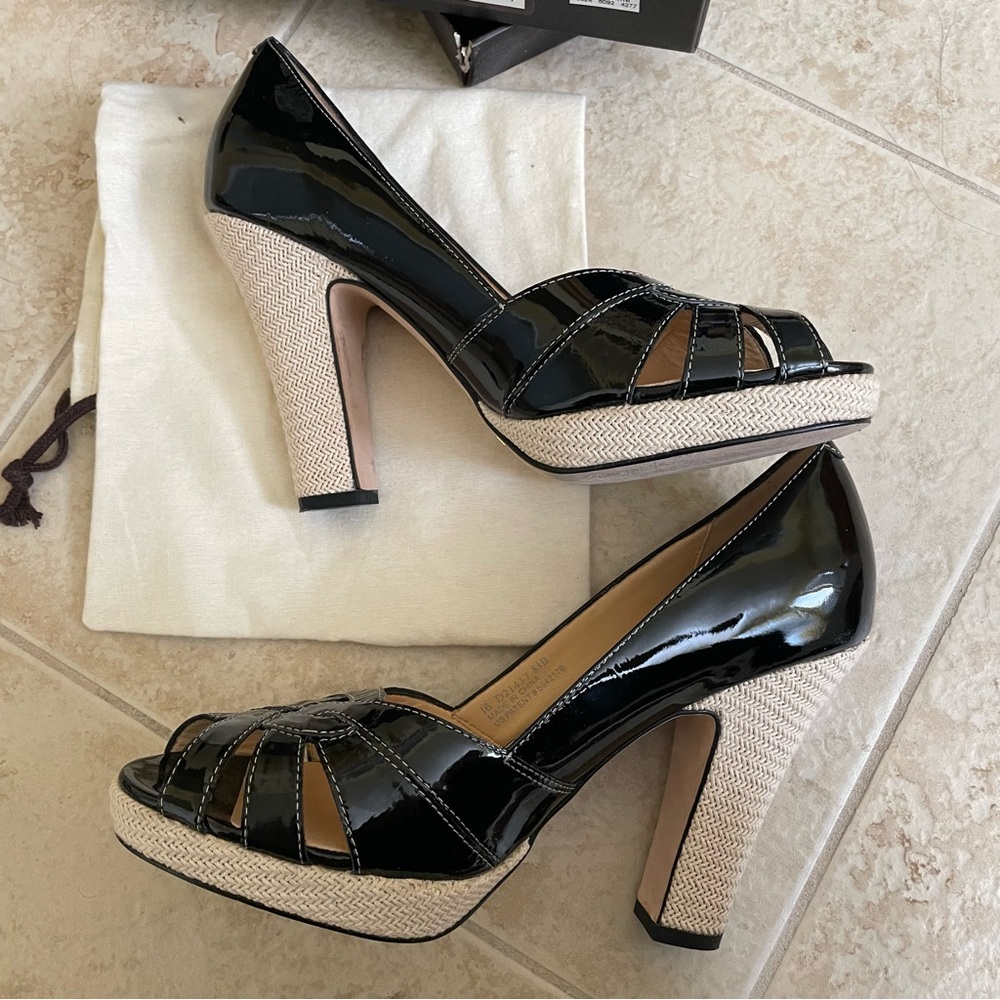 Cole Haan Nike Air Black and Cream Heels